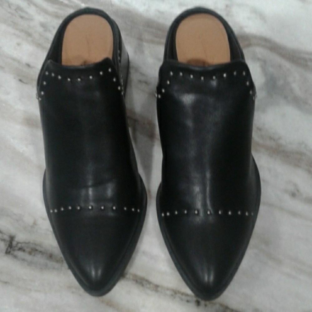 Woman's Crista Studded Pointed Toe Mules 6.5 NWOT